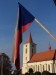 Libosovický kostel s vlajkou.jpg